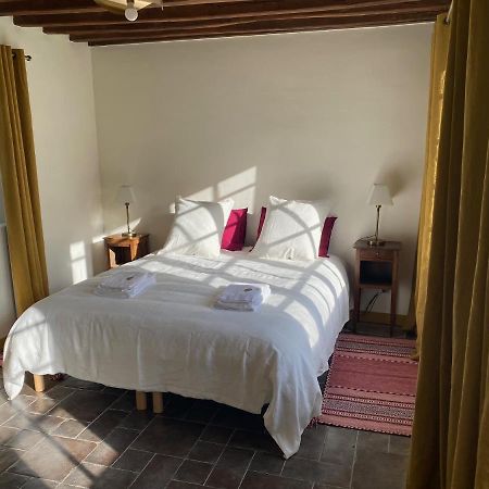 Une Vie En Rose Pressagny l'Orgueilleux Exterior photo